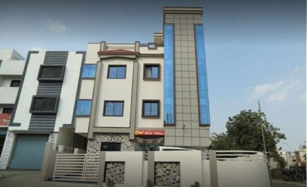 Hotel Sai - carbon neutral hotel in Navsari