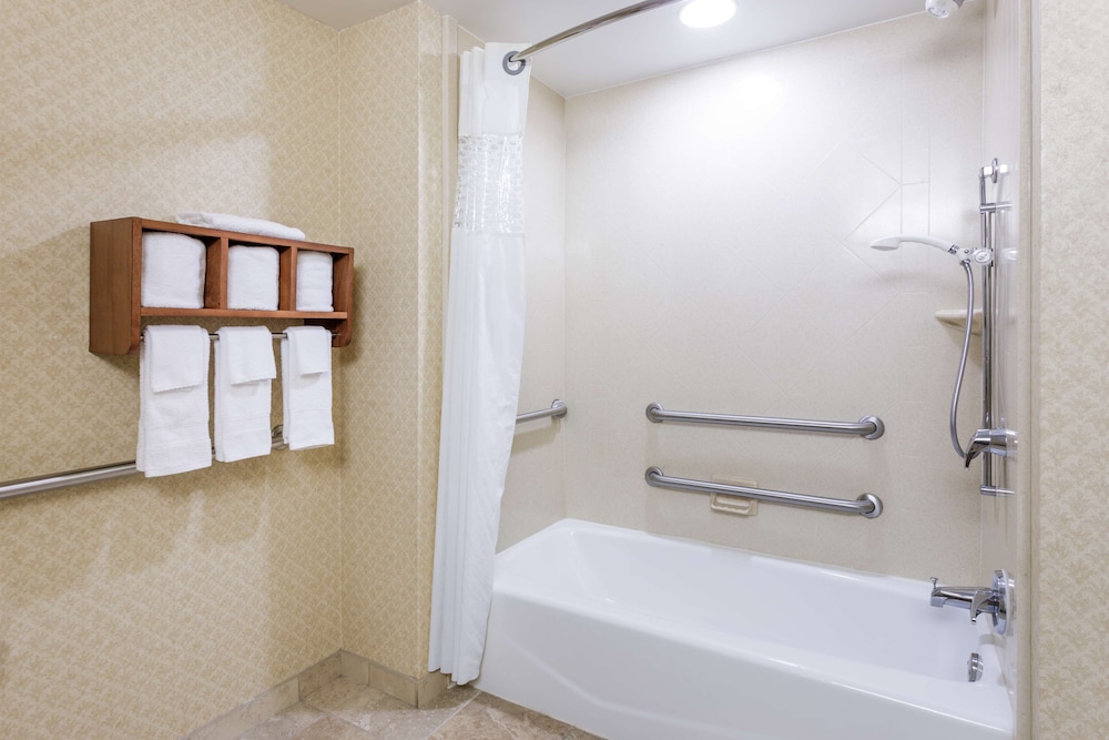 Hampton Inn Moss Point Pascagoula - photo 16