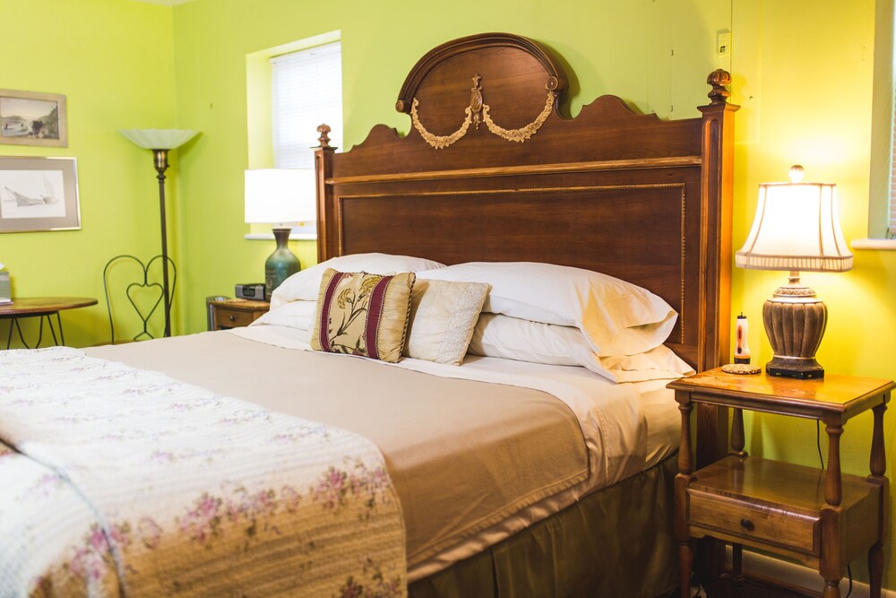 The Applewood Manor - photo 37