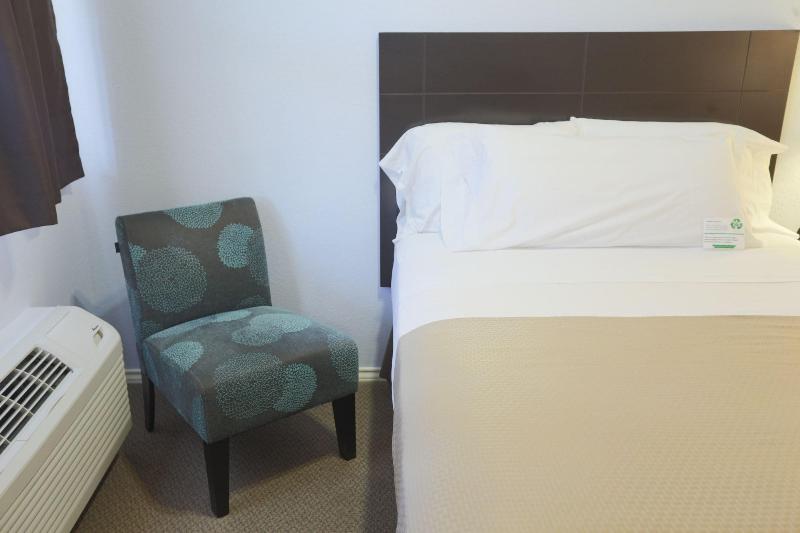 Victoria Palms Inn & Suites - photo 7