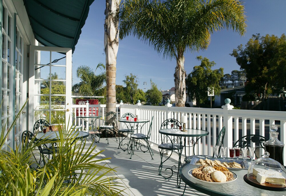 Lavender Inn by the Sea - photo 20