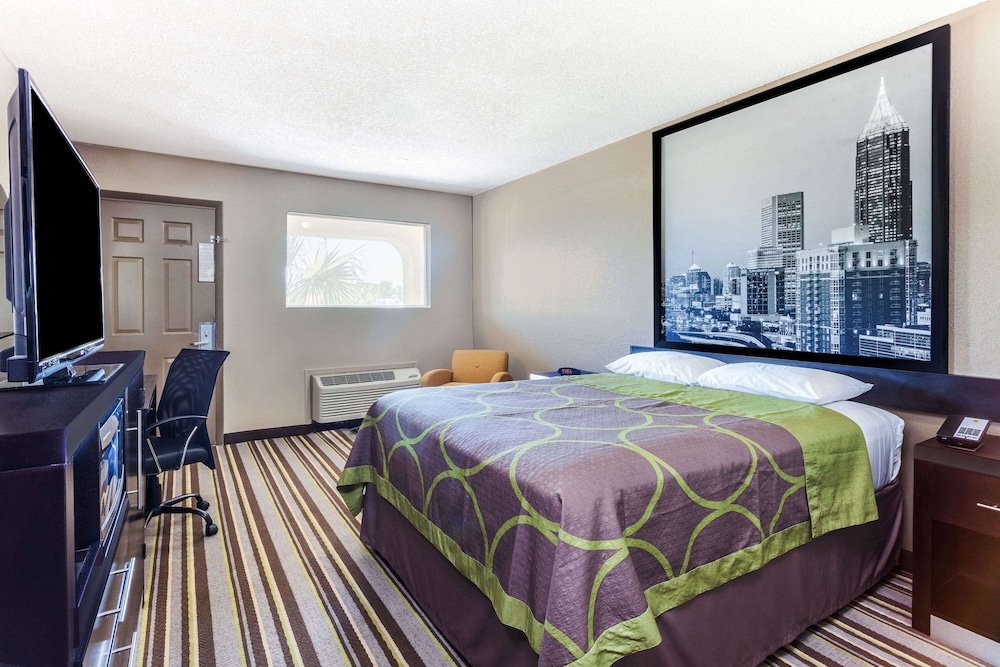 Super 8 by Wyndham Stockbridge in Stockbridge, United States