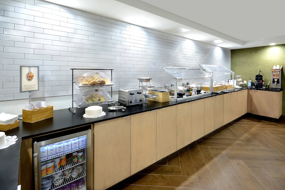 Fairfield Inn by Marriott Greensboro Airport - photo 25