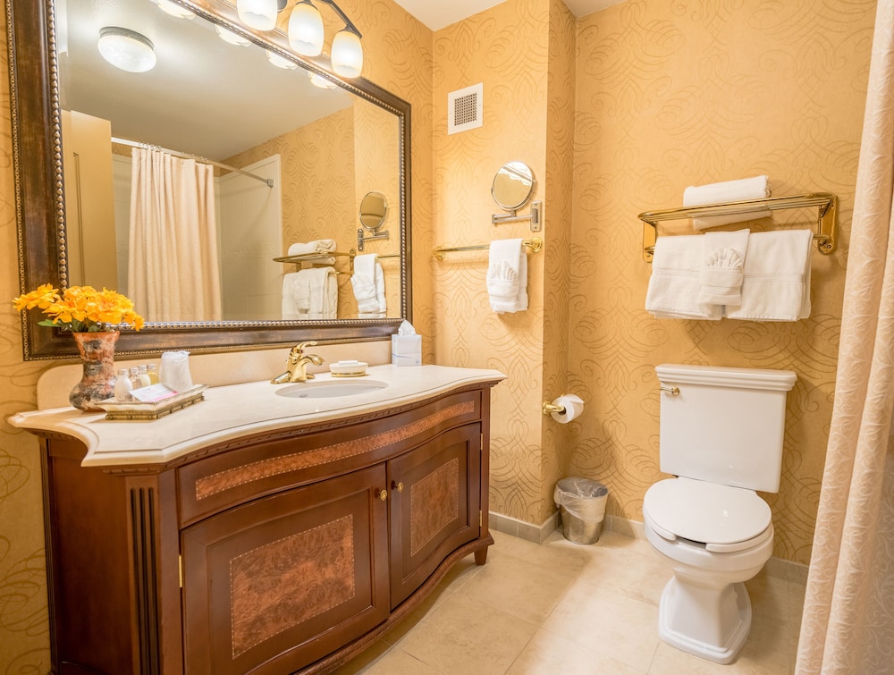 The Wildwood Hotel - photo 40