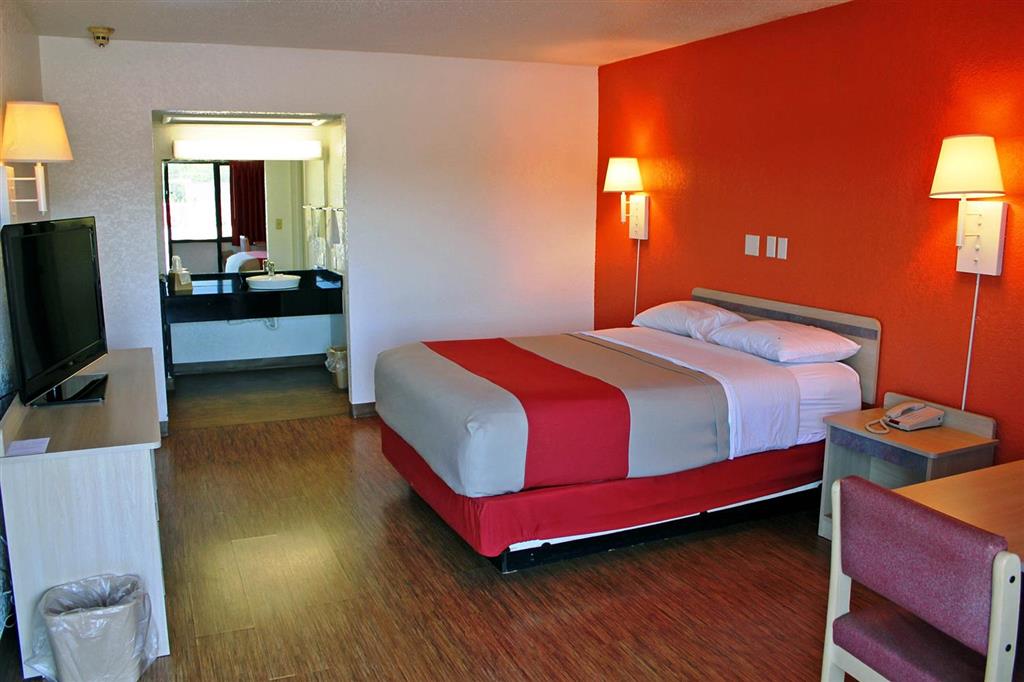 Motel 6 Sallisaw OK - photo 4