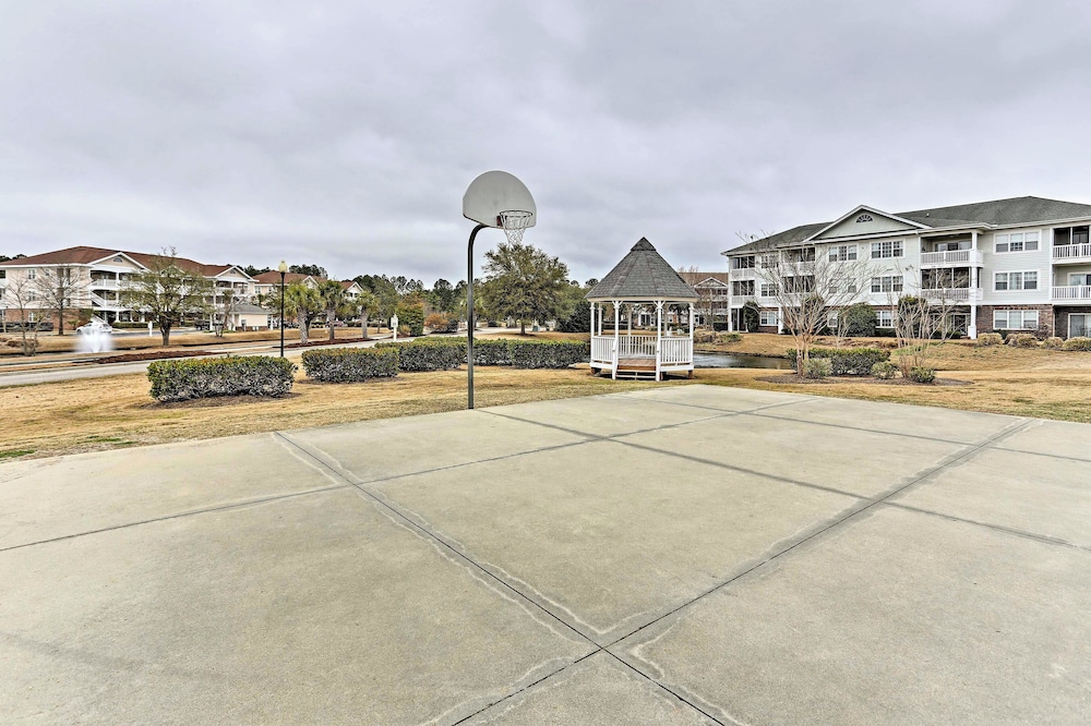 Barefoot Resort Condo w Pools & Balcony - photo 25