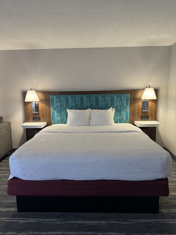 Hampton Inn Lincoln South Heritage Park - photo 10