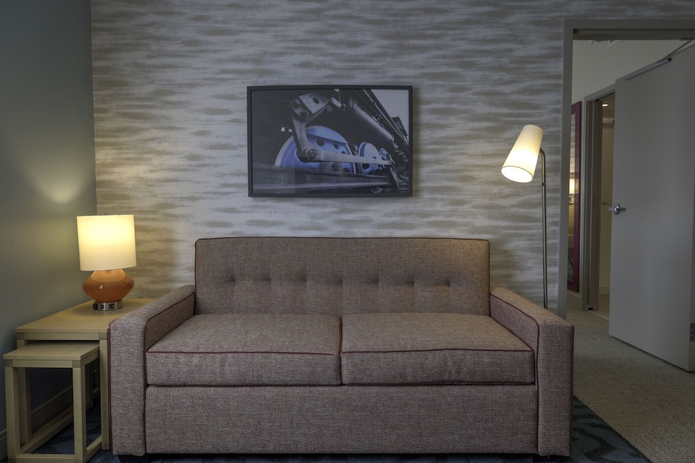 Home2 Suites by Hilton Allentown Bethlehem Airport - photo 10