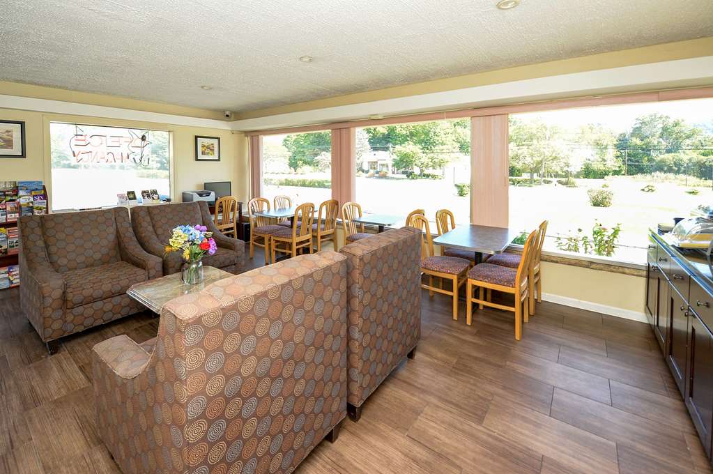 Americas Best Value Inn at Central Valley Woodbury - photo 18