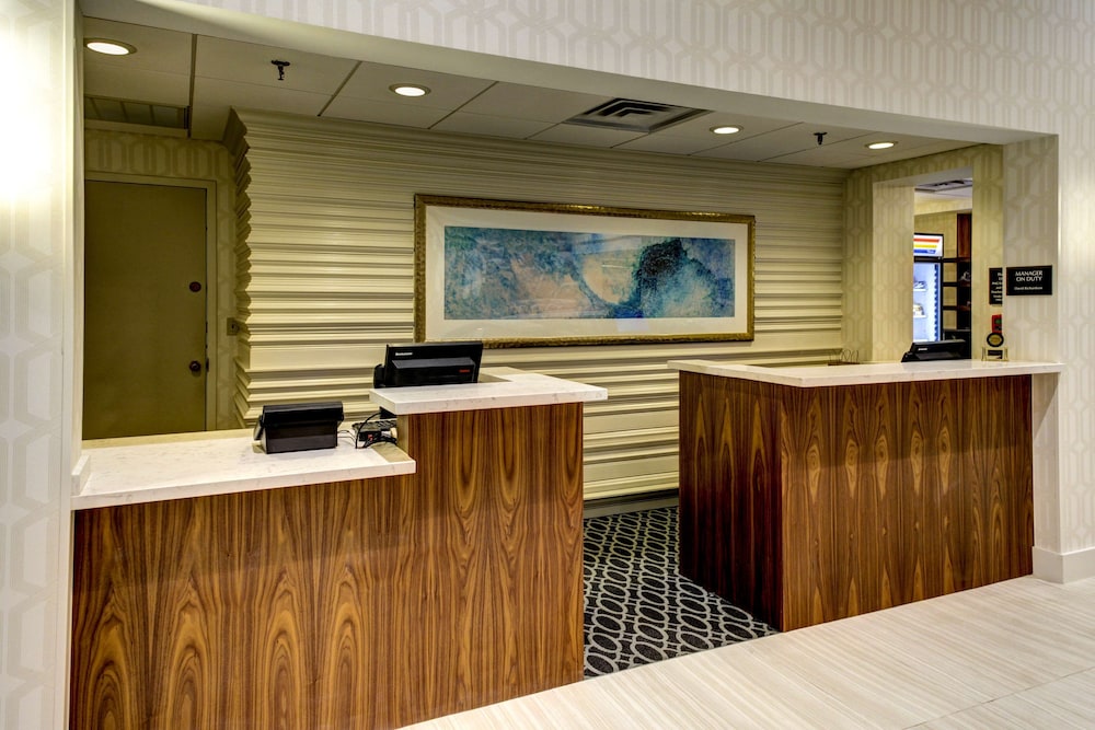 Embassy Suites Williamsburg - photo 4