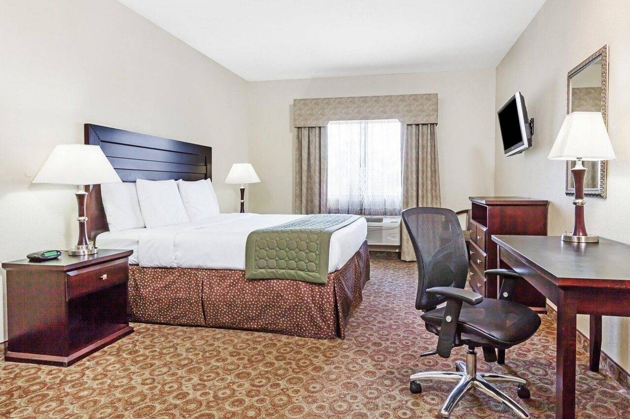 Grander Inn & Suites - photo 12