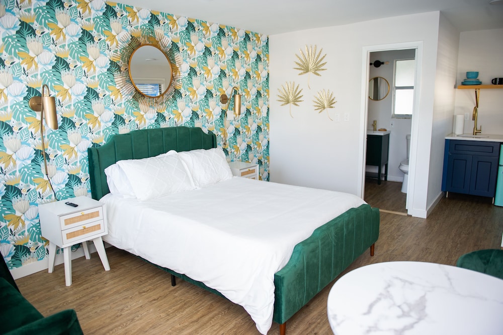 Sunburst Inn - photo 8