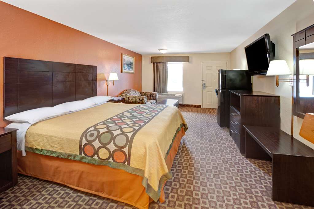 Super 8 by Wyndham Mont Belvieu Baytown East - photo 12