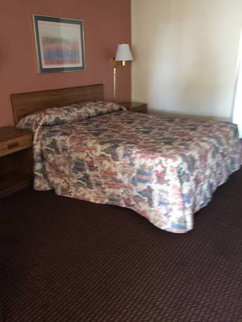 Travelers Motel - photo 8