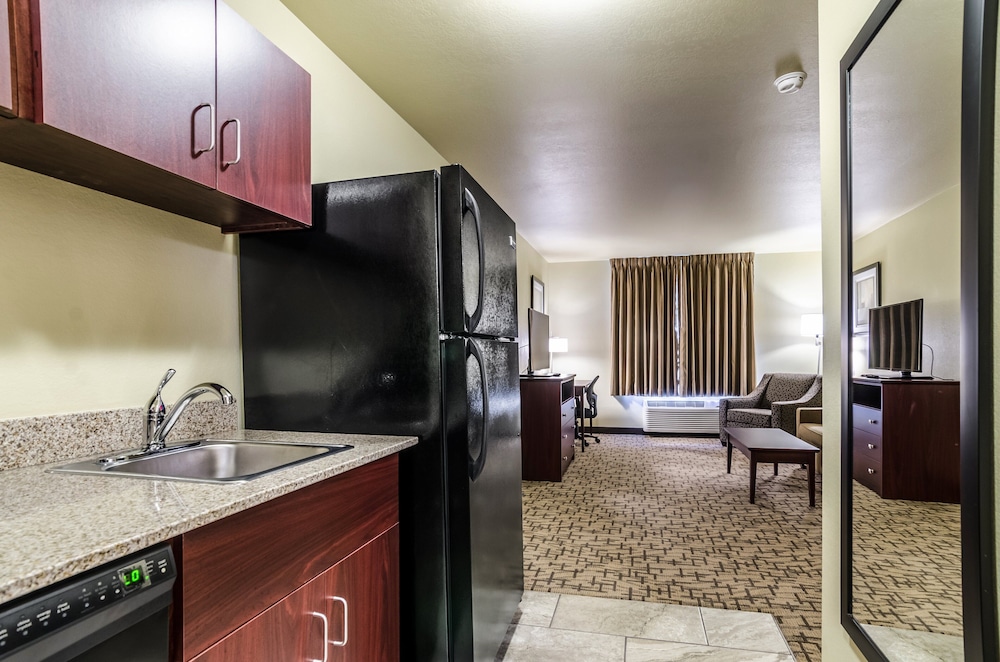 Cobblestone Inn & Suites Ord - photo 26