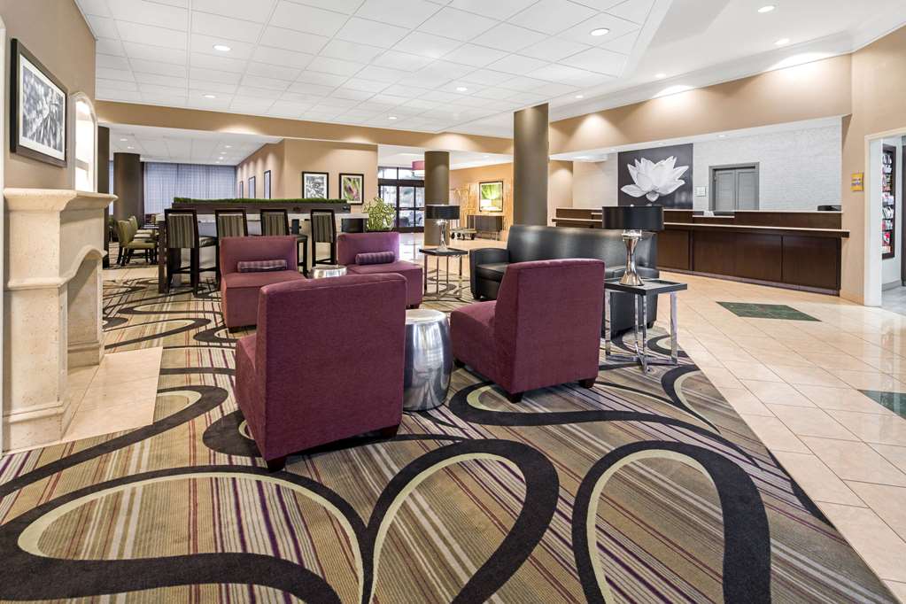 La Quinta Inn & Suites by Wyndham Buena Park - photo 5