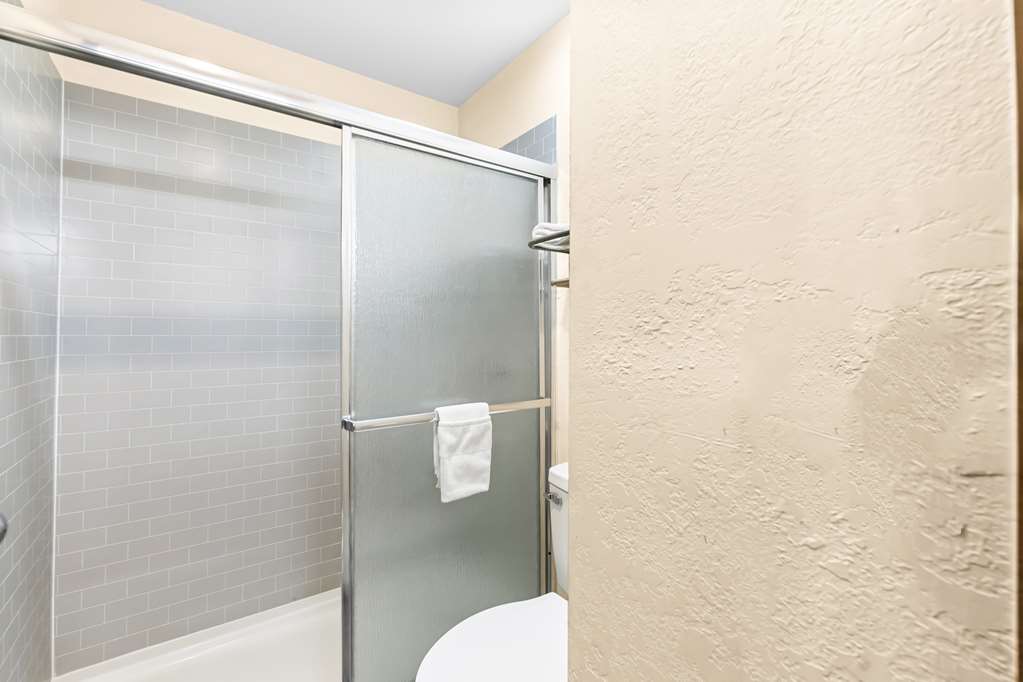 Americas Best Value Inn McMinnville - photo 13