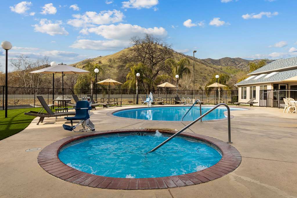 Comfort Inn & Suites Sequoia Kings Canyon - photo 37