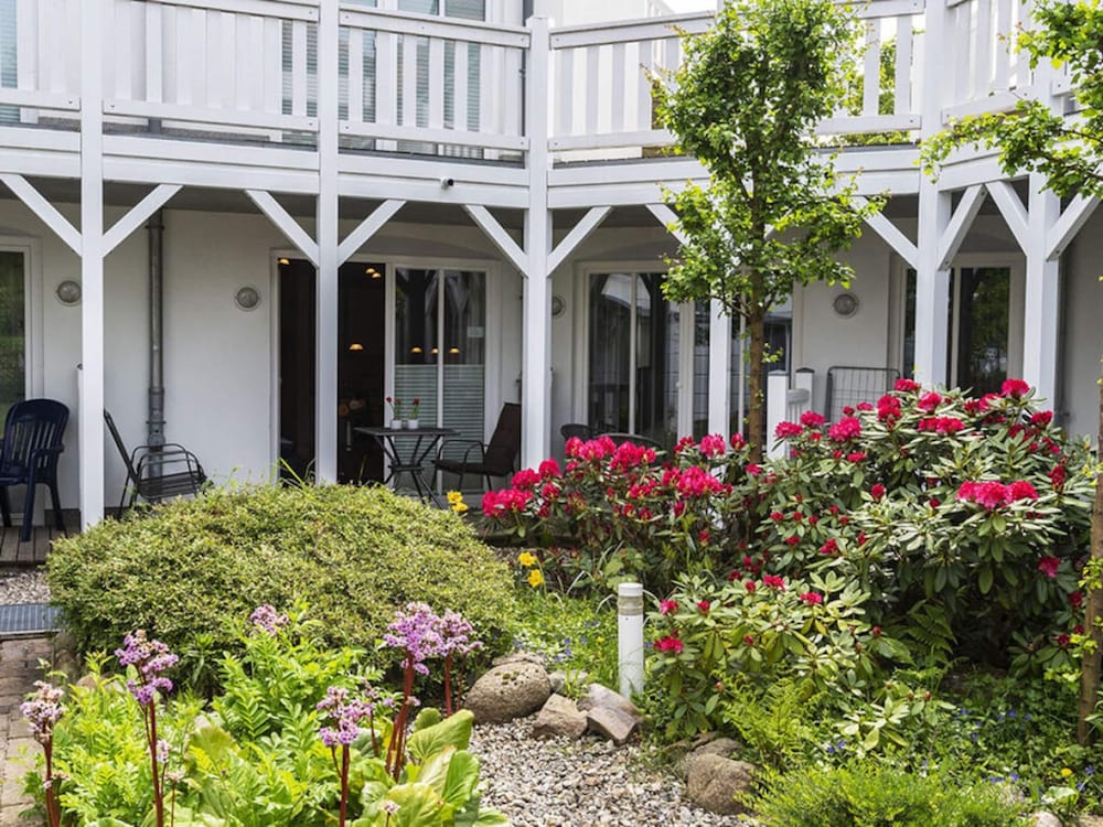 Am Stadtwald Apartment 3 — 4-Star Luxury Hotel in Ostseebad Kuehlungsborn, Germany