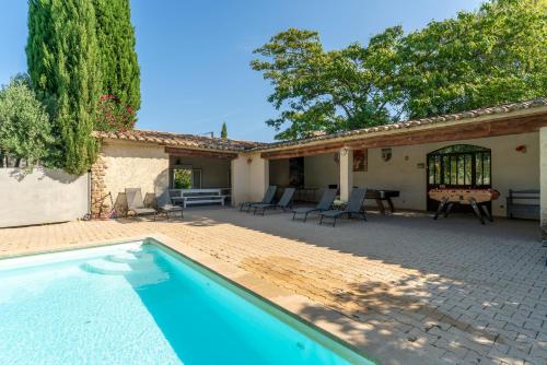 Grand gîte de Tante Berthe — hotel in Camaret-Sur-Aigues
