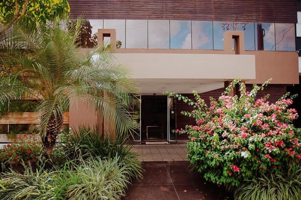 Maximus Sottile by Easy Hotéis — hotel in Ji Parana