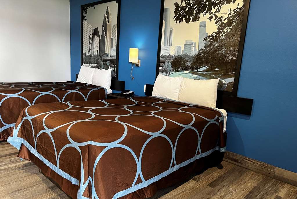 Super 8 by Wyndham Houston North I 45 - photo 24