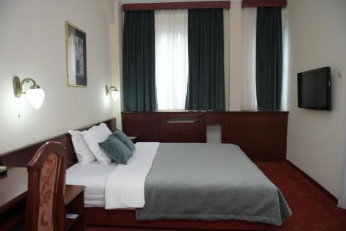Palace Hotel — Belgrade — photo 4