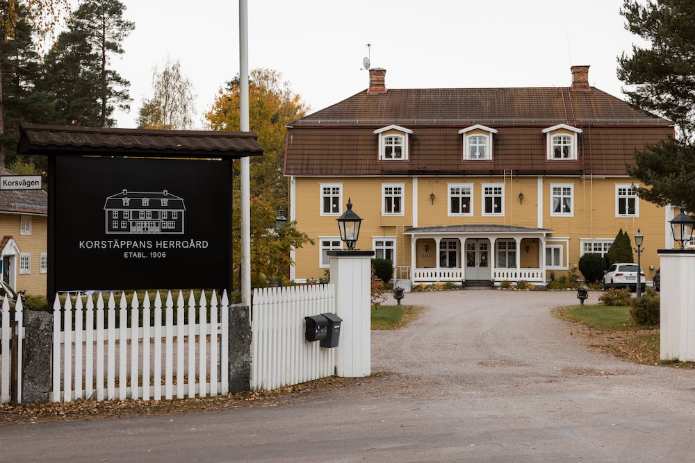 Korstäppans Herrgård - carbon neutral hotel in Leksand