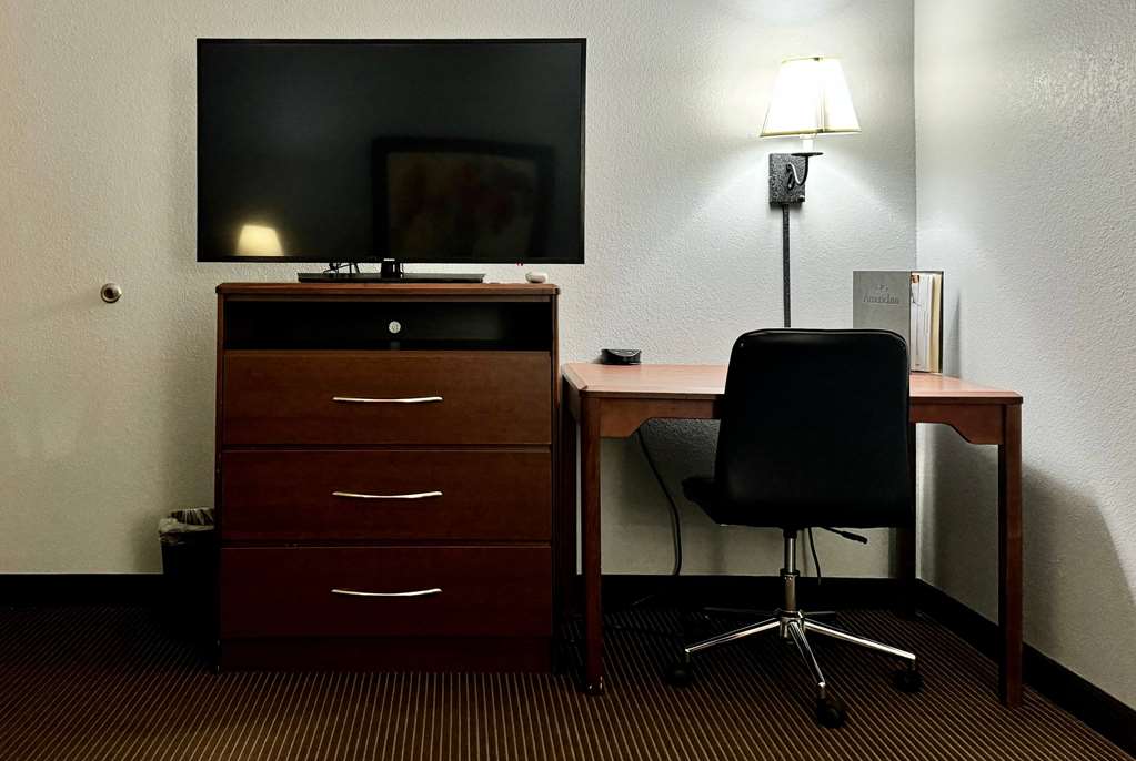 AmericInn by Wyndham Stillwater - photo 7
