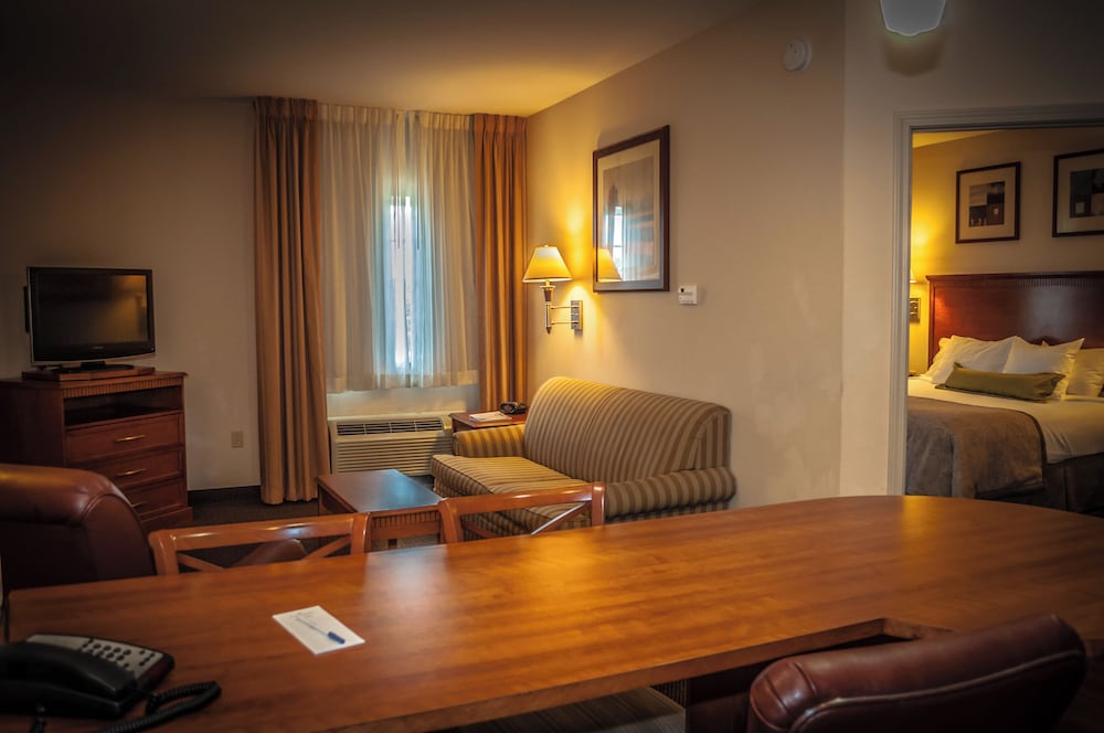 Candlewood Suites New Iberia by IHG - photo 16