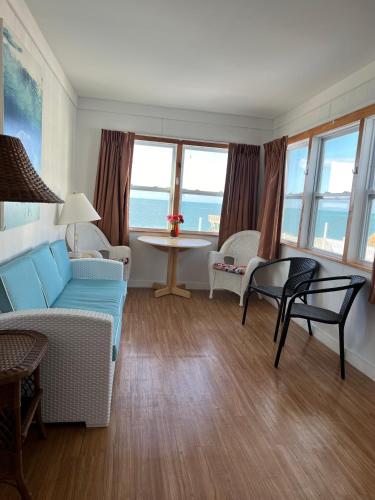 Buccaneer Quarters and Suites - photo 19