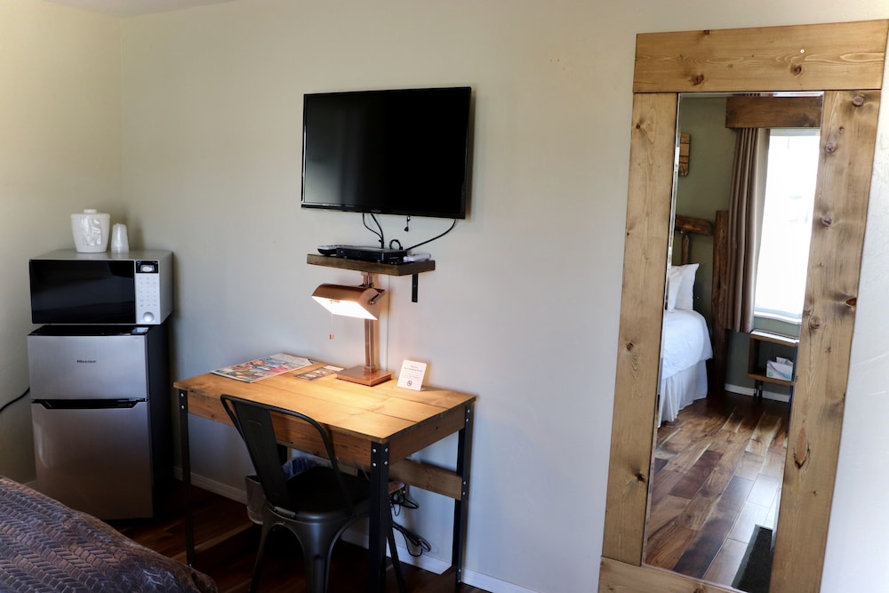 Evergreen Motel - photo 26