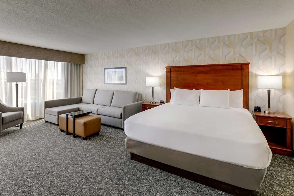 Drury Inn & Suites Marion - photo 33
