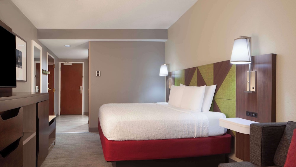 Hampton Inn & Suites Atlanta Airport North I 85 - photo 6