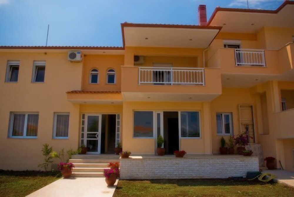 Decauville Hotel in Polygyros, Greece