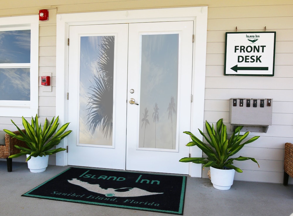 Island Inn - photo 22