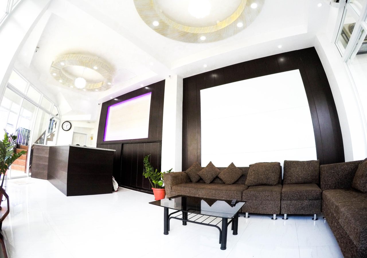 Rose Hotel — hotel in Laoag