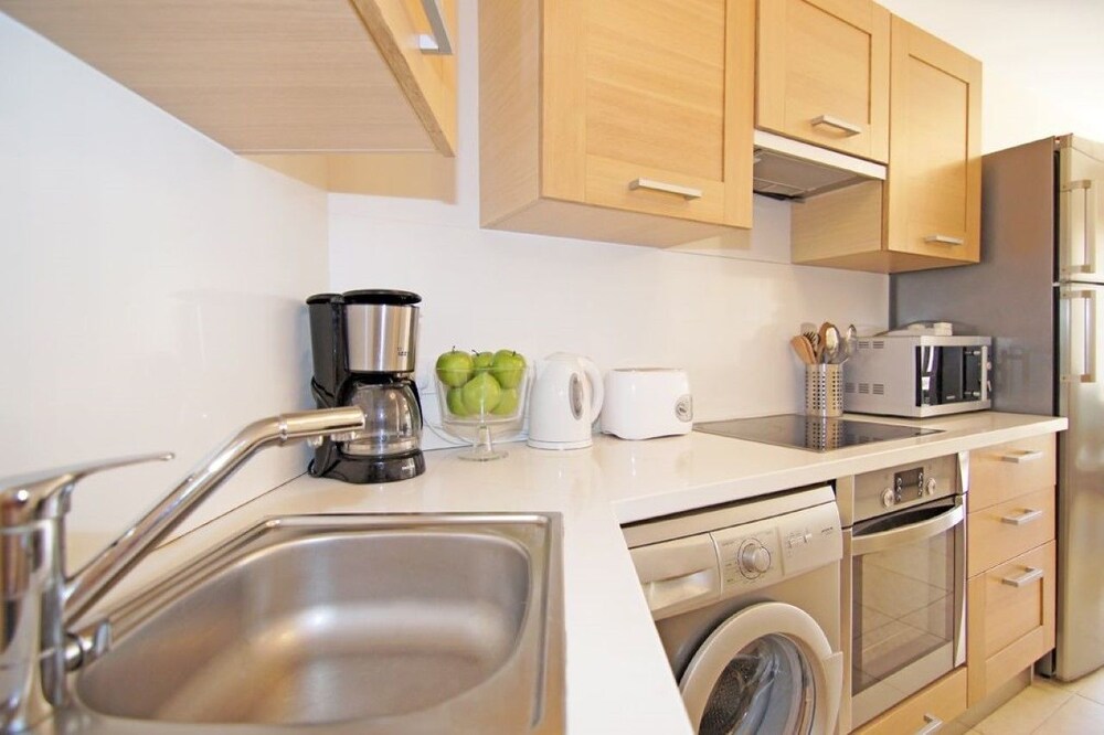 Bay View Apartment