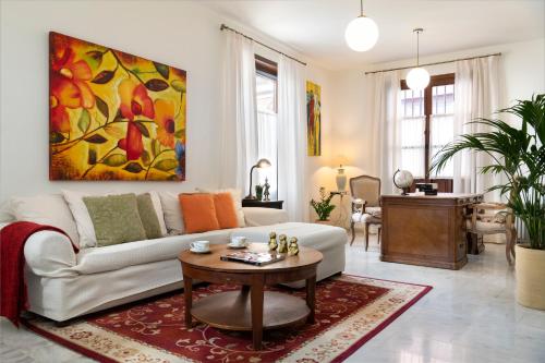 MonKeys Apartments Alameda — 4-Star Luxury Hotel in Sevilla, Spain