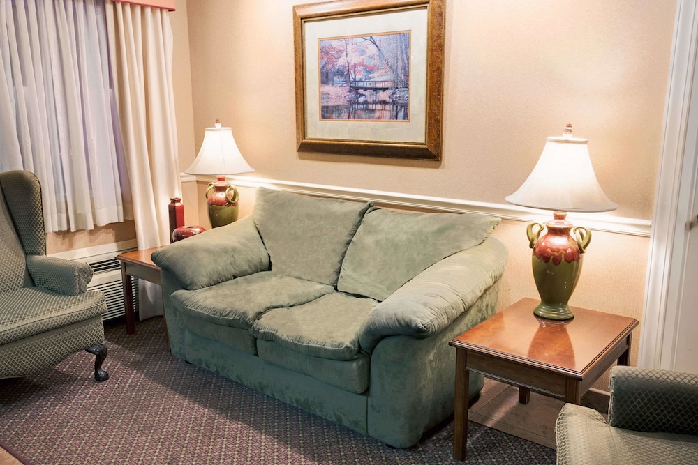 Travelodge by Wyndham Beckley - photo 3