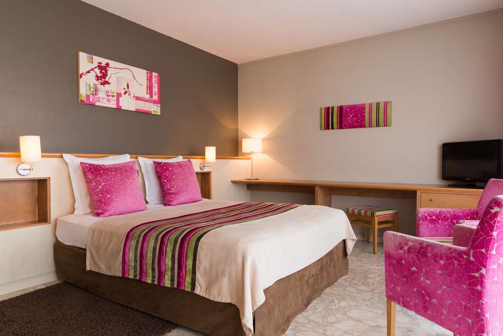 The Originals Boutique Hôtel Les Strélitzias Antibes Juan Les Pins in Antibes, France