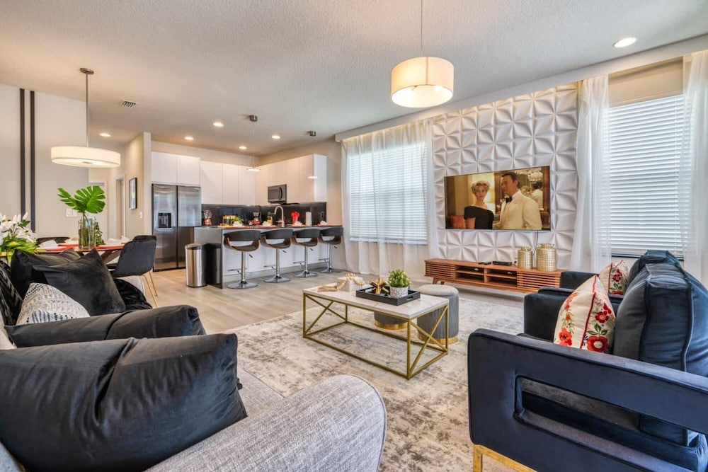 Modern Luxury Retreat pool Mickey Harry Potter Bedrooms in Clermont, United States