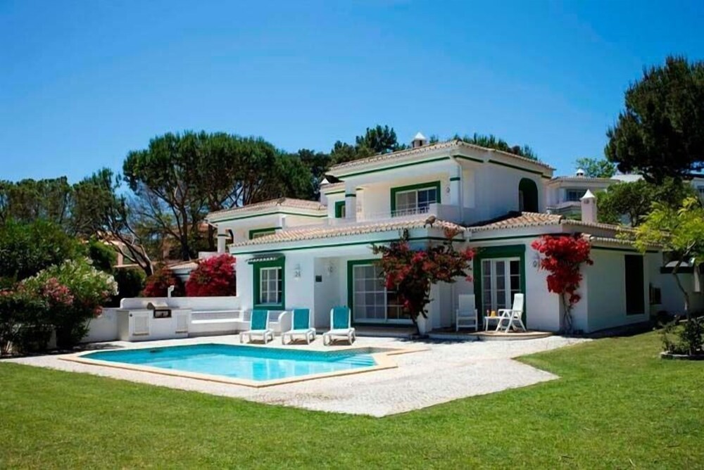 Four Seasons Fairways in Almancil, Portugal