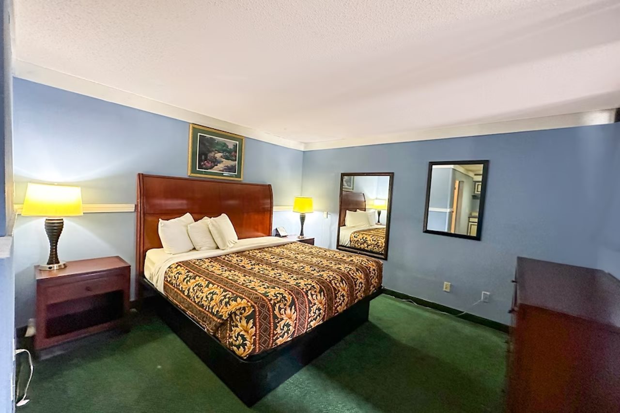 Executive Inn Ridgeway I 77 - photo 5