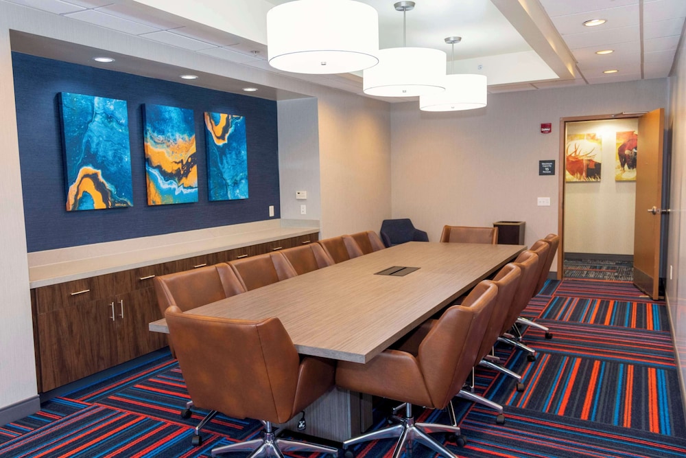 Hampton Inn & Suites Riverton - photo 67