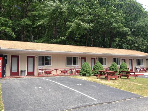 Marcotte Motor Court - photo 31