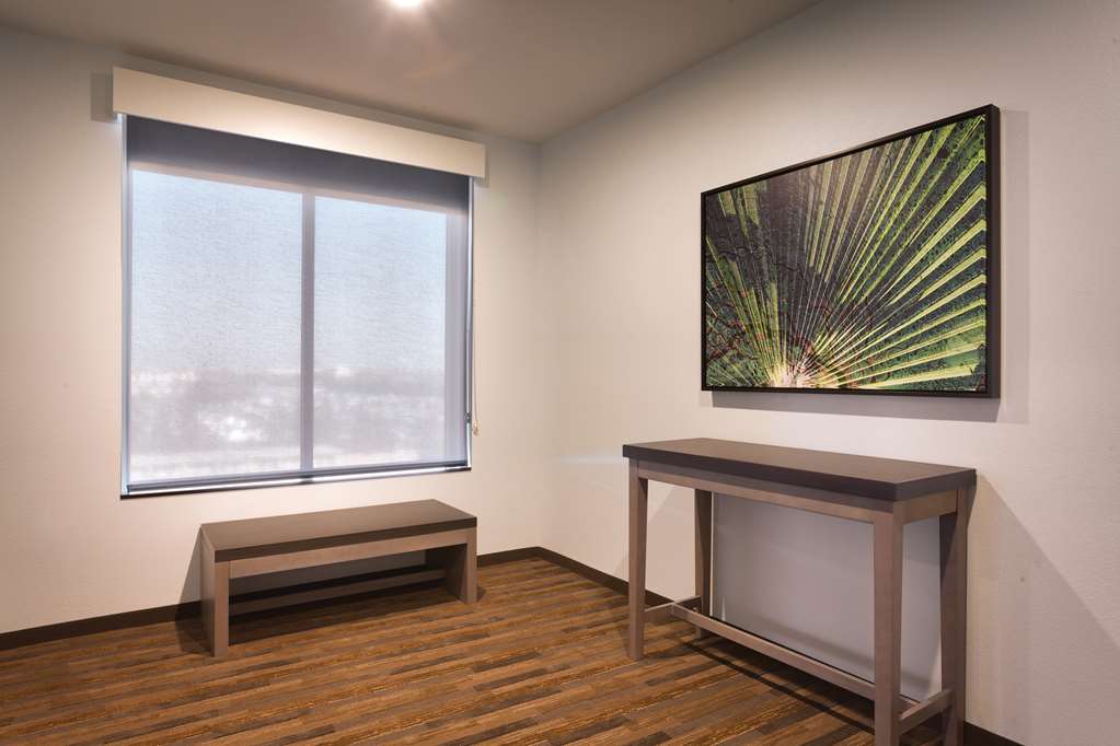 Hyatt House at Anaheim Resort Convention Center - photo 8