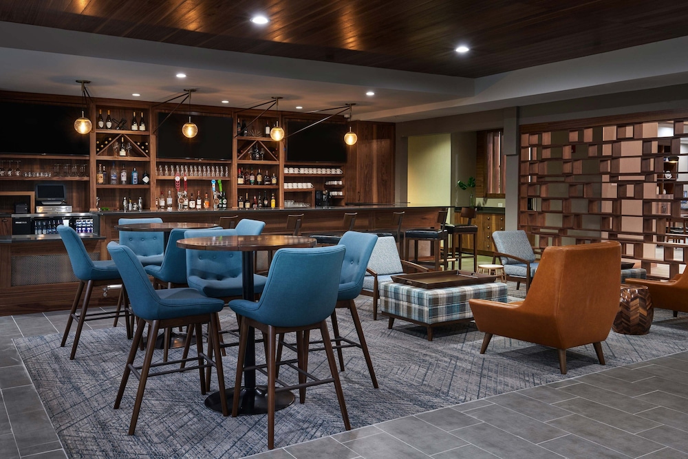 Four Points By Sheraton Chicago Schaumburg — Schaumburg