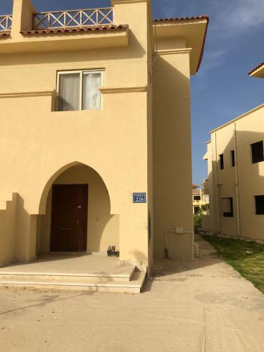 Stella highets in Al `Alamayn, Egypt