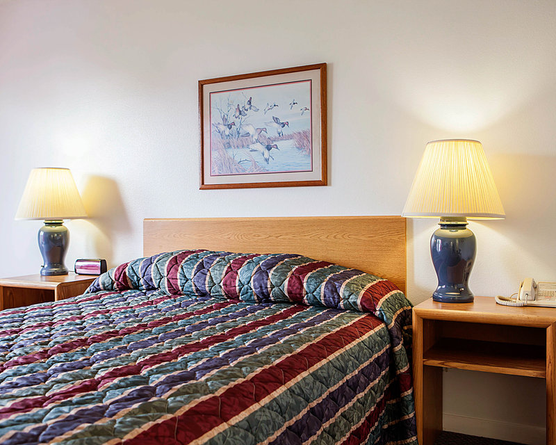 Econo Lodge West Liberty - photo 2